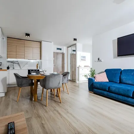 Klifowa 73 * Реваль